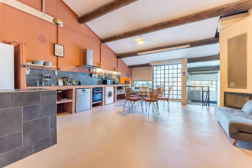 Loft De 150m2 Avec Terrasse Apartment Marseille